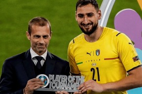 塞维利亚发布备战花絮；集结日主帅复盘；意大利杯任务艰巨；年轻球员得到机会