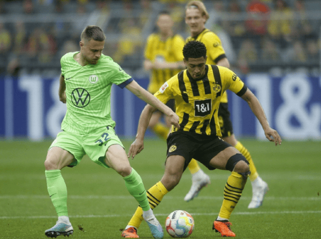 门兴格拉德巴赫迎欧篮联关键赛；转会期更衣室发声；气氛紧张；赛季目标并未改变