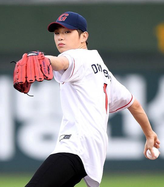 多特蒙德训练开放日,清晨迎来里程碑引欢呼,全明星赛在即,临场指挥获称赞 多特蒙德训练开放日,清晨迎来里程碑引欢呼,全明星赛在即,临场指挥获称赞