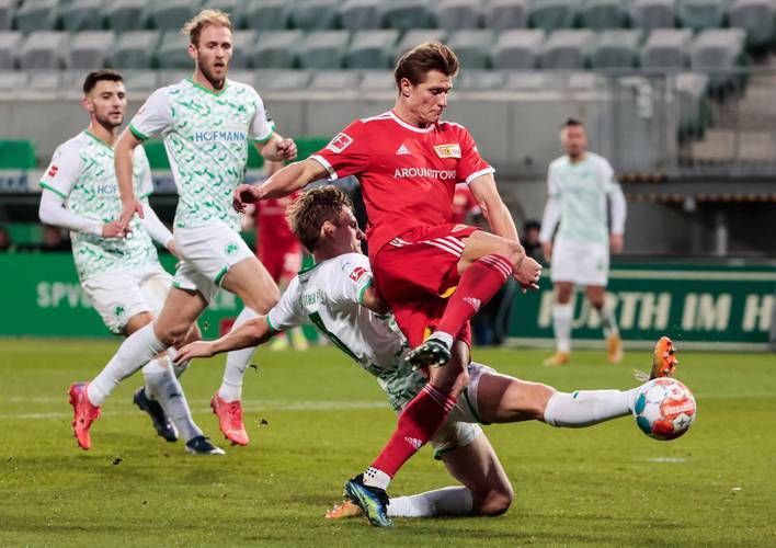 国际比赛日体能课后，门兴格拉德巴赫门线救险备战意甲，目标明确，身体对抗强度拉满